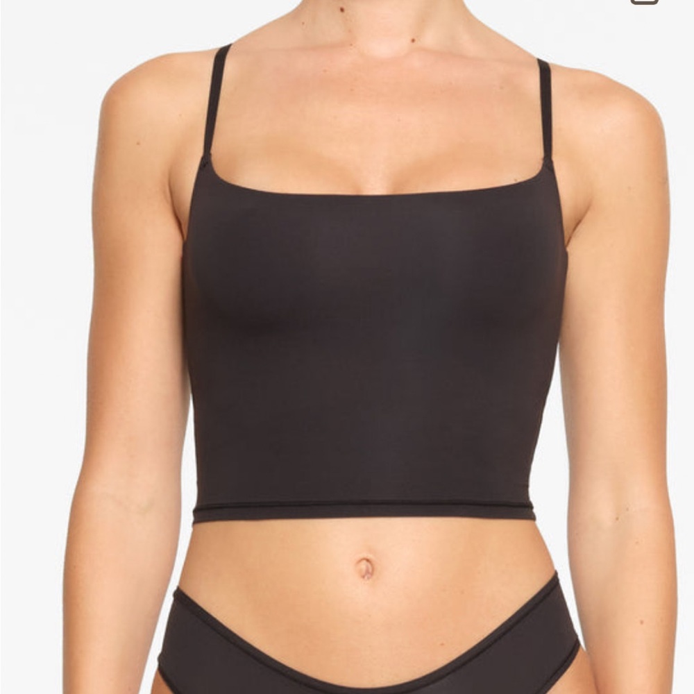 (NEW) SKIMS FITS EVERYBODY CROPPED CAMI